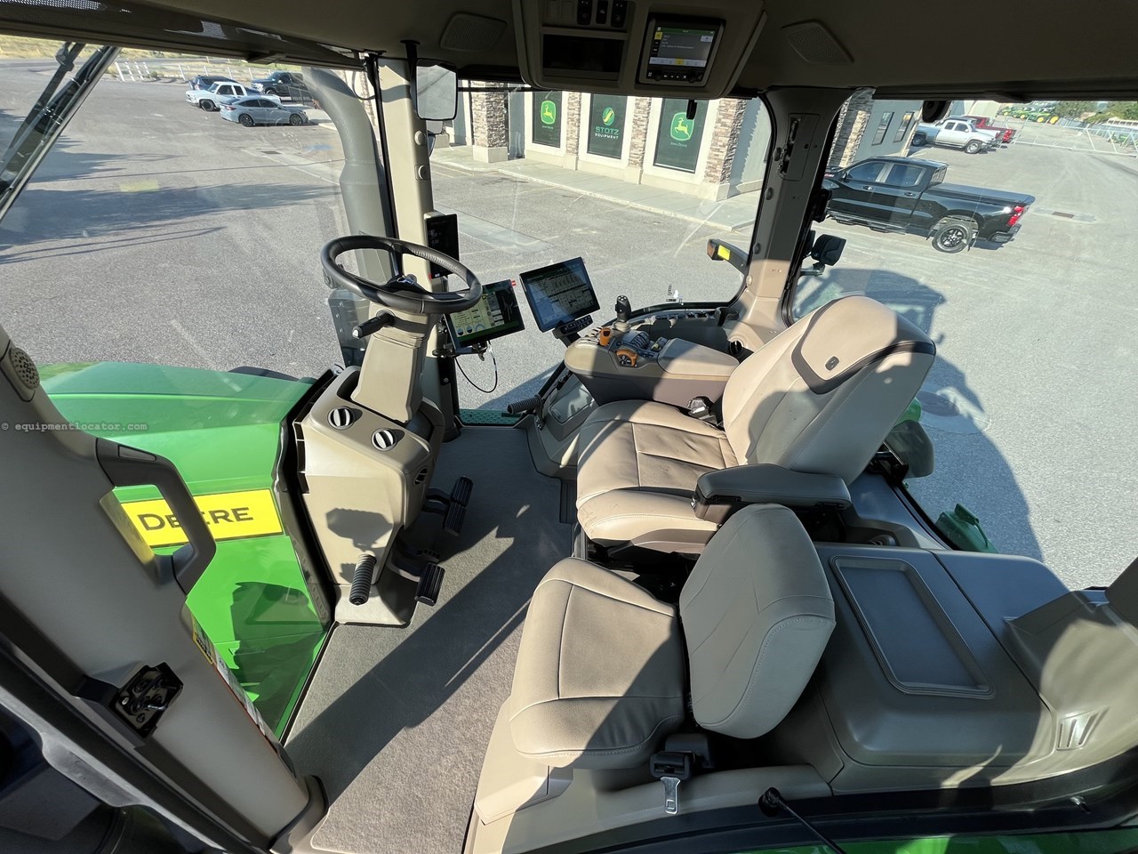 2024 John Deere 7R 250 Image 10