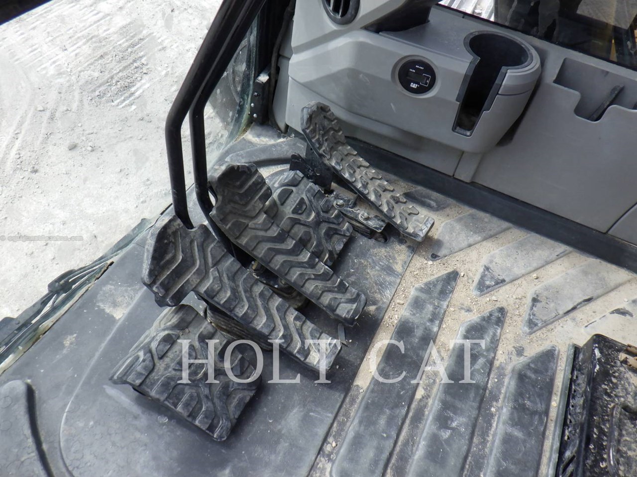 2020 Caterpillar 349FL Image 10