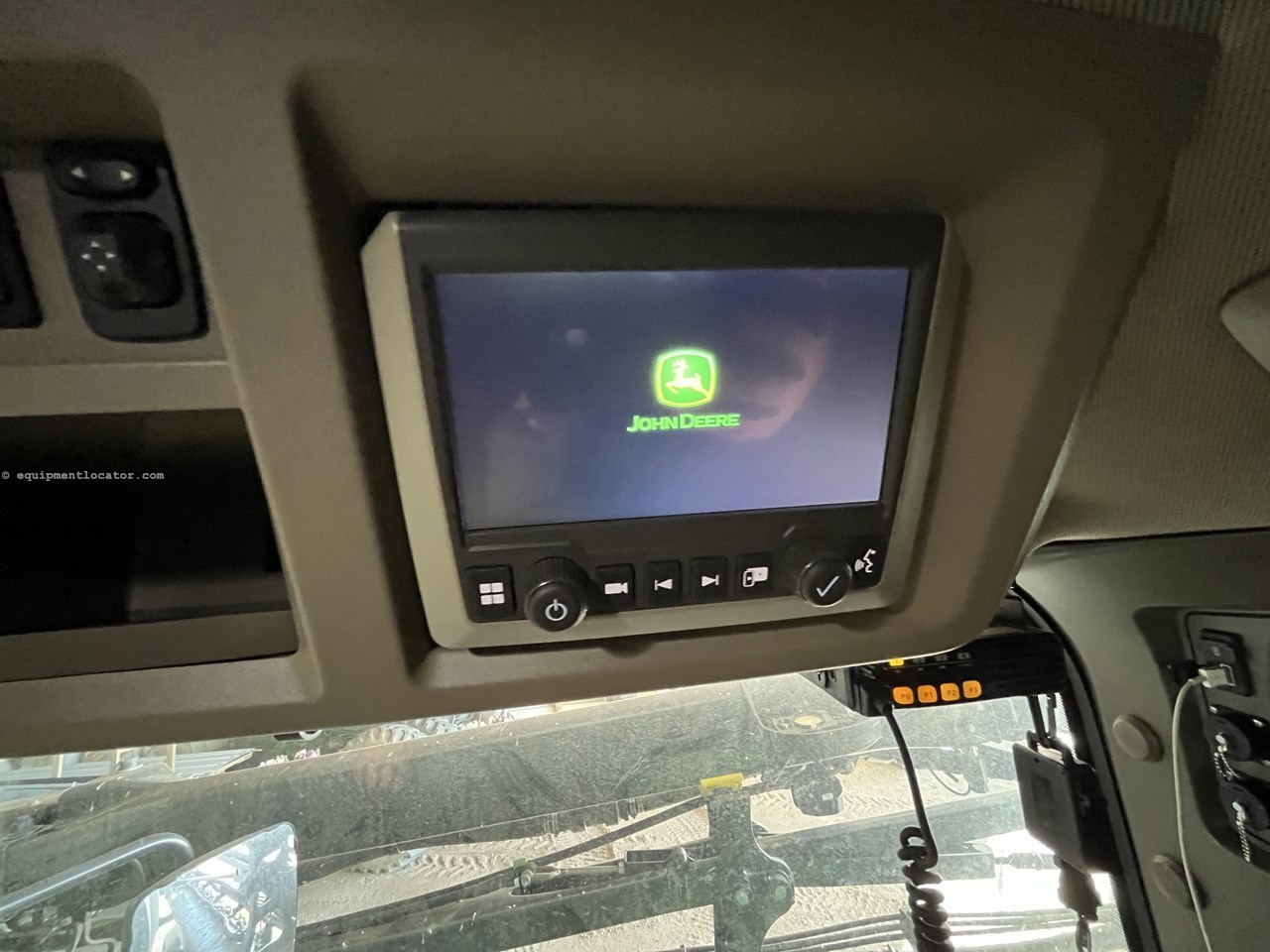 2023 John Deere 616R Image 10