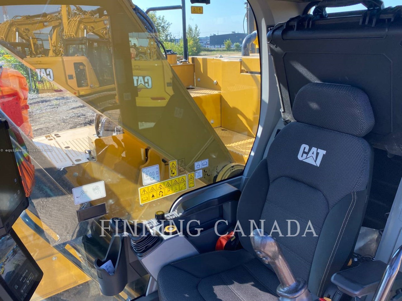 2024 Caterpillar 325-07 Image 10