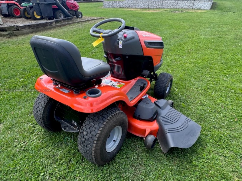 2022 Husqvarna YTH2454 Image 6