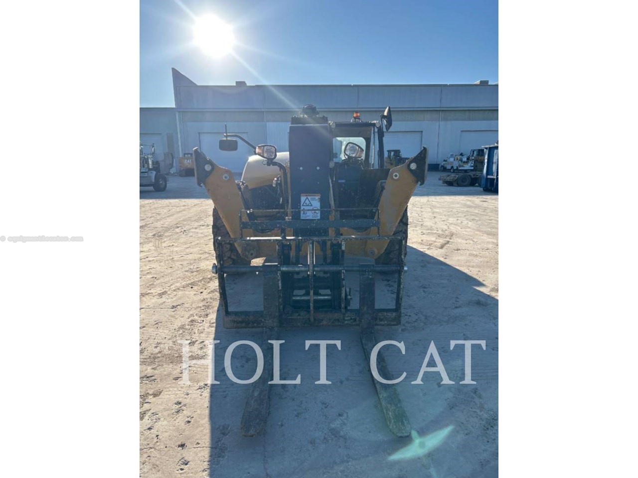 2024 Caterpillar TL943 Image 3