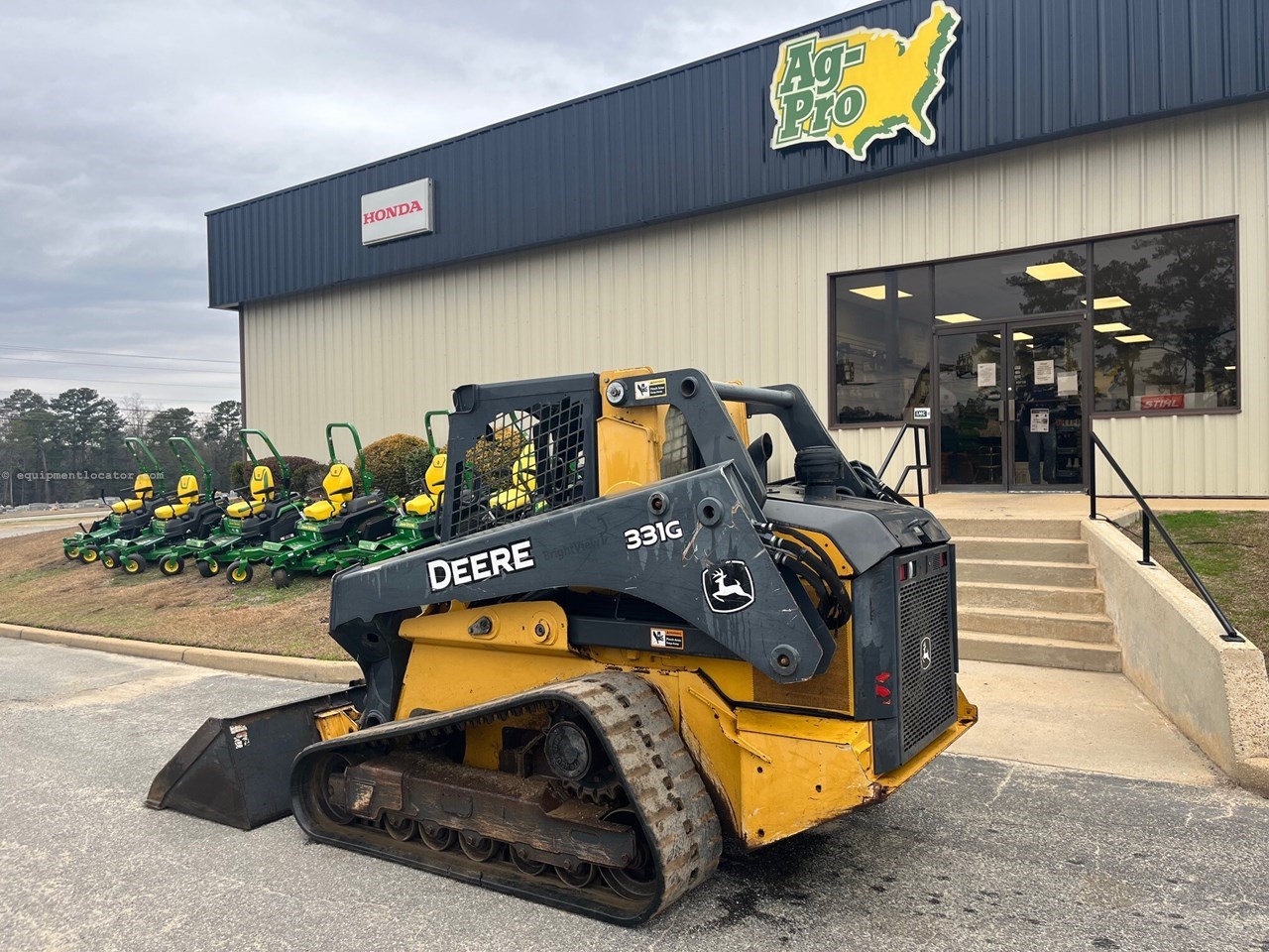 2019 John Deere 331G Image 2