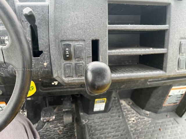 2018 John Deere XUV 835M Image 10