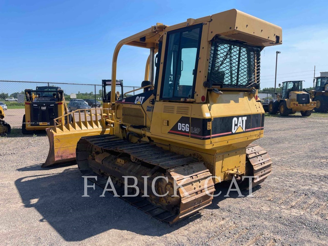 2003 Caterpillar D5GLGP Image 4