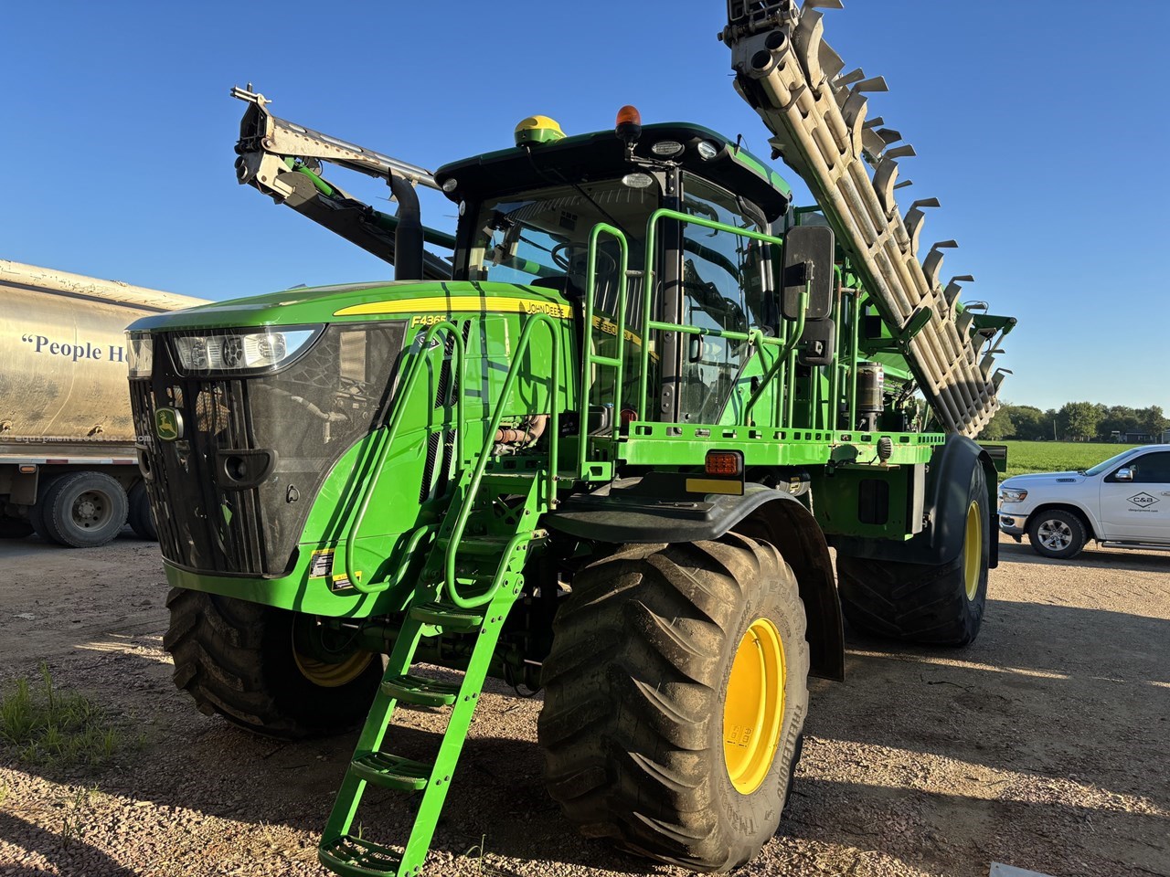 2020 John Deere F4365 Image 10