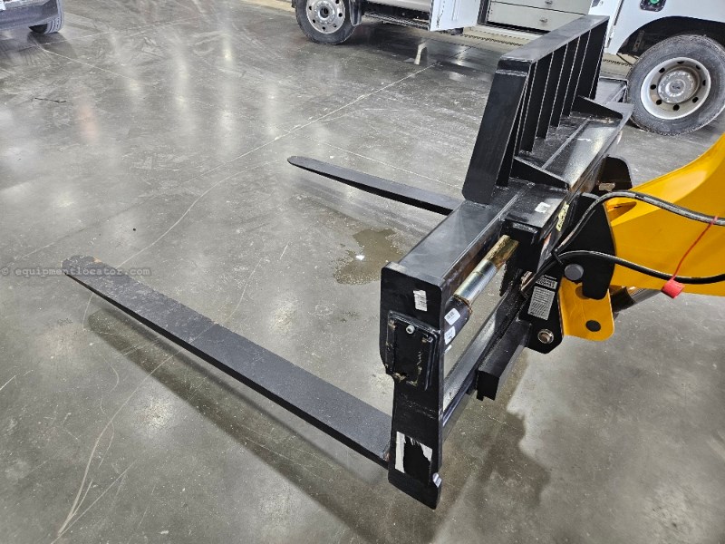 2024 JCB 333/D2216 Image 2