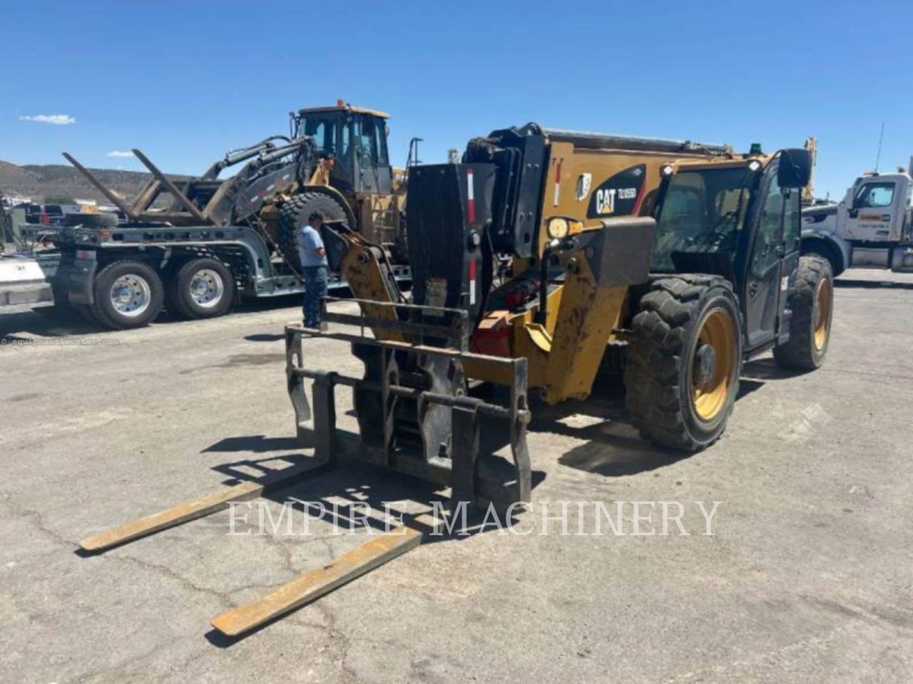 2020 Caterpillar TL1055D CA Image 1