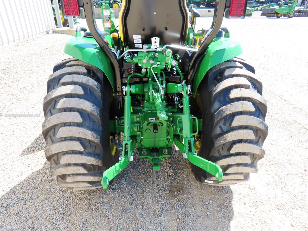 2025 John Deere 3046R Image 10