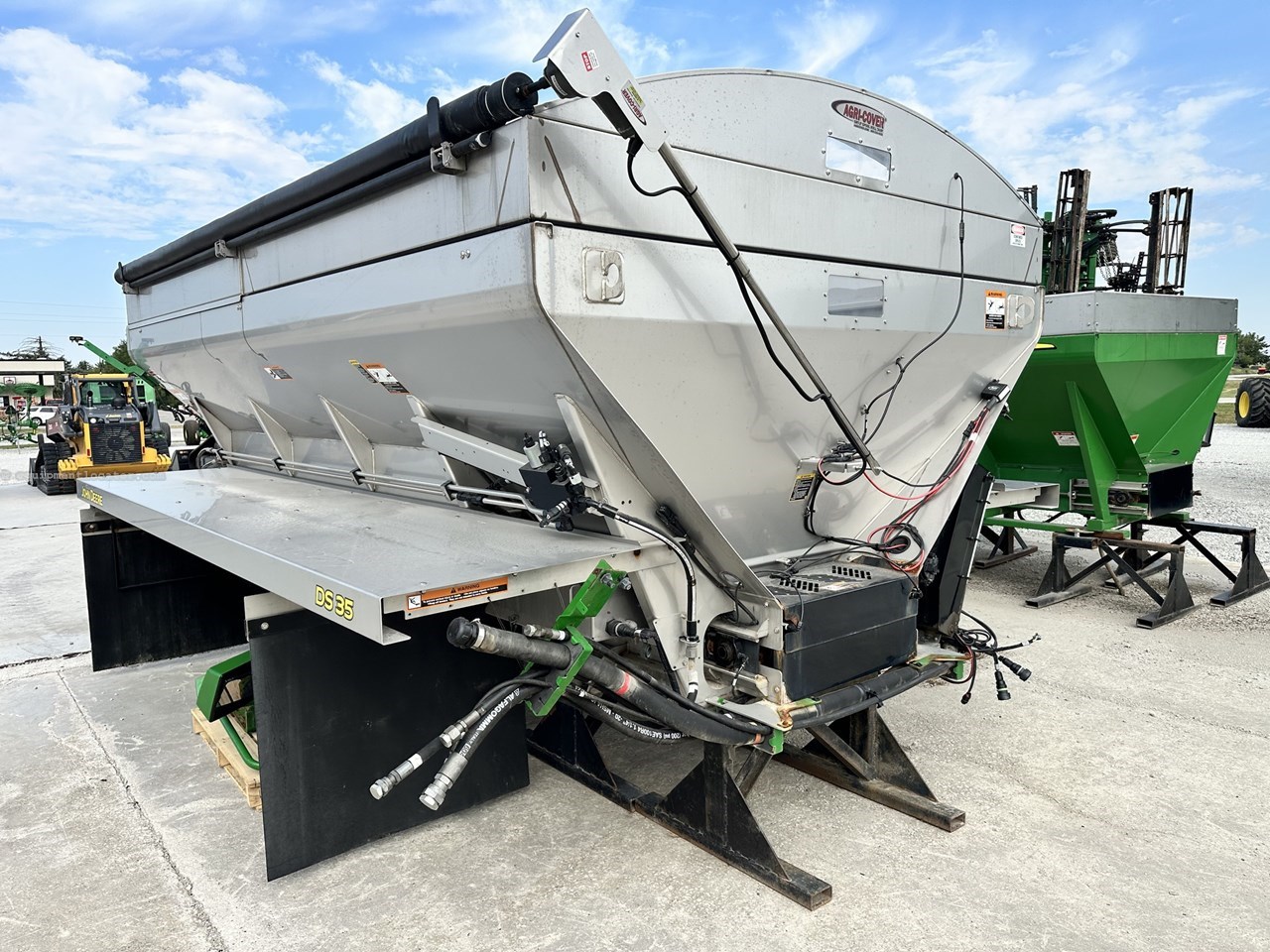 2022 New Leader NL4500G4 Image 10