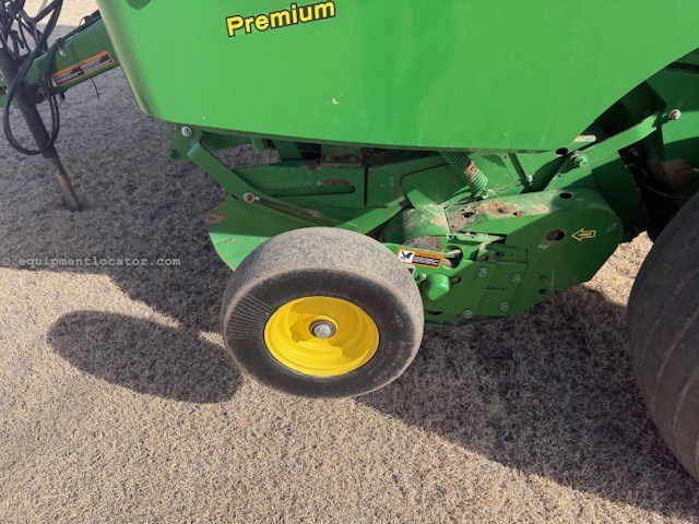 2014 John Deere 569 Premium Image 10