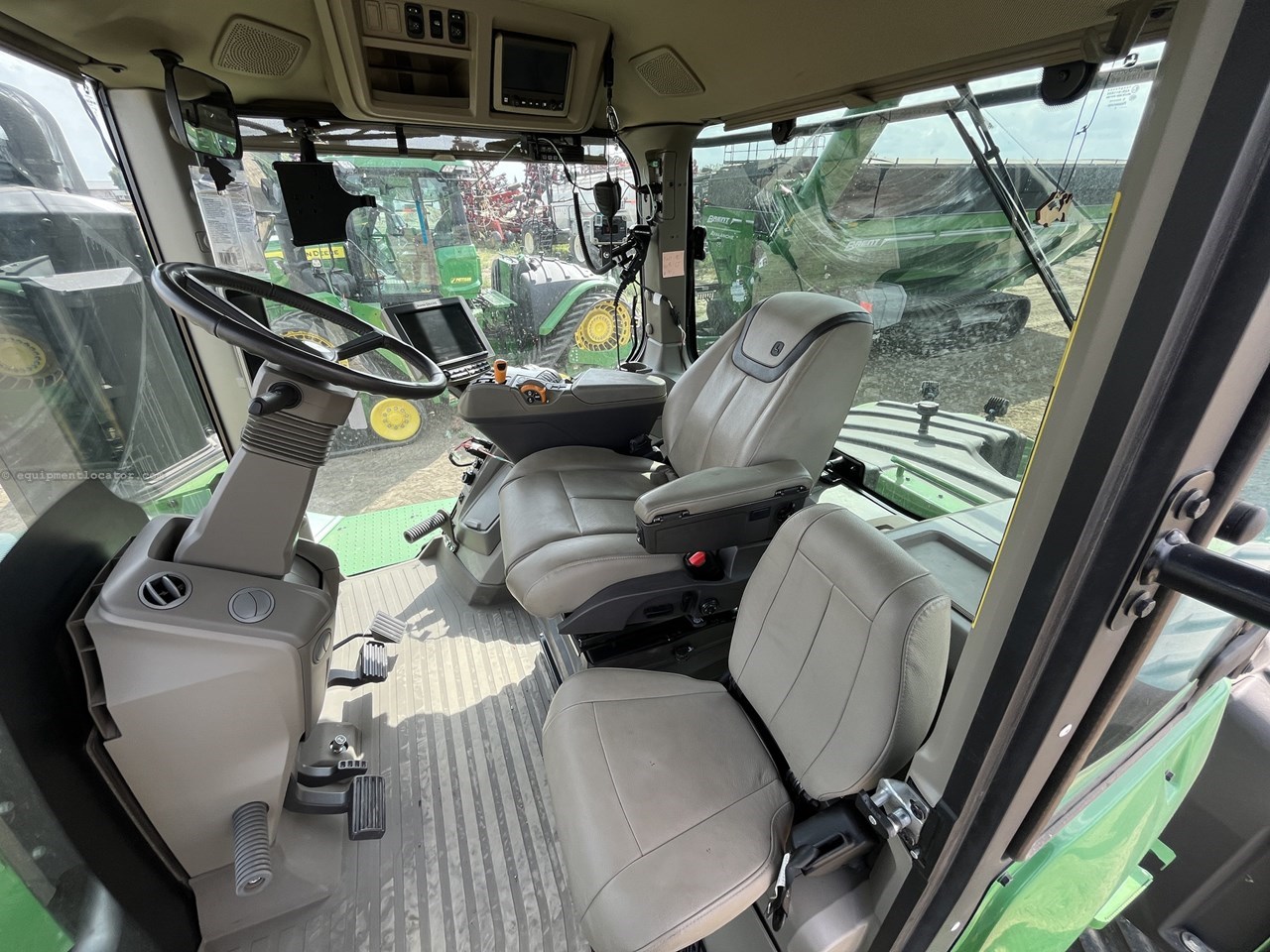 2022 John Deere 9RX 590 Image 10