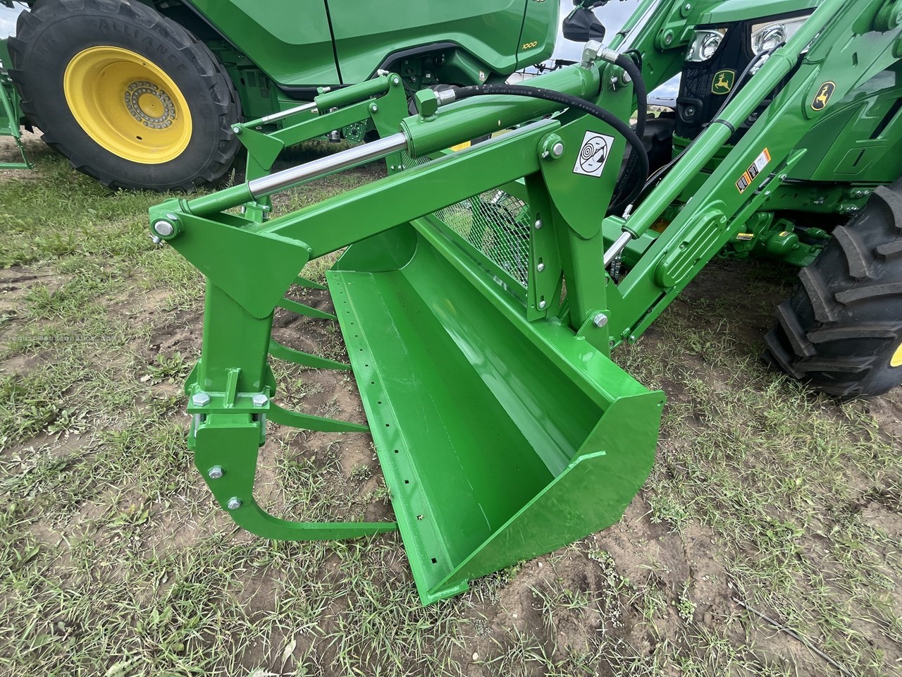 2025 John Deere 6M 155 Image 33