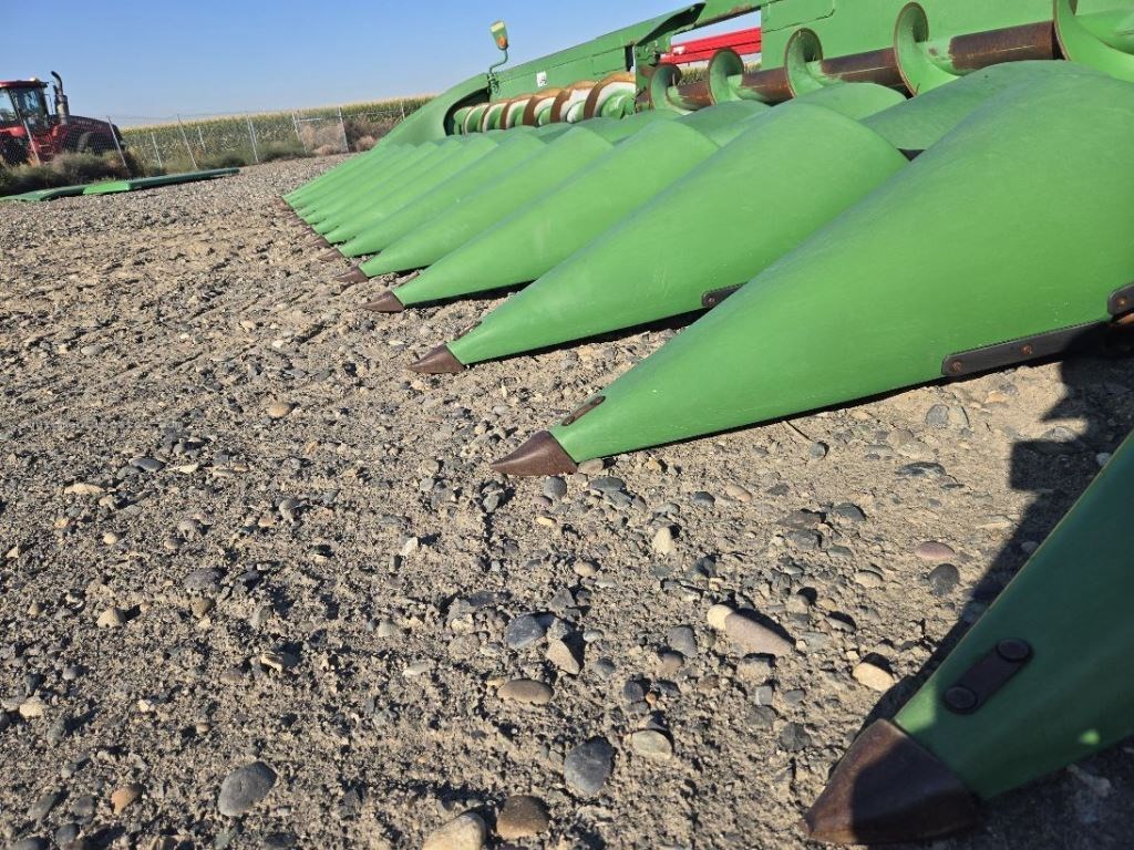 2010 John Deere 612C Image 10