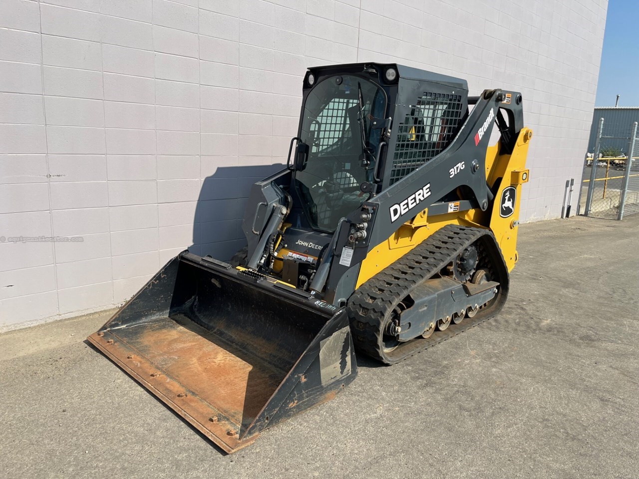 2023 John Deere 317G Image 2