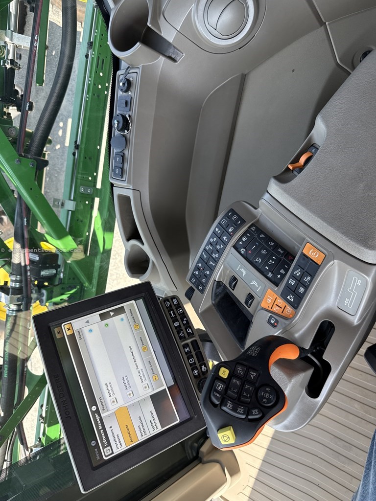 2022 John Deere 410R Image 7