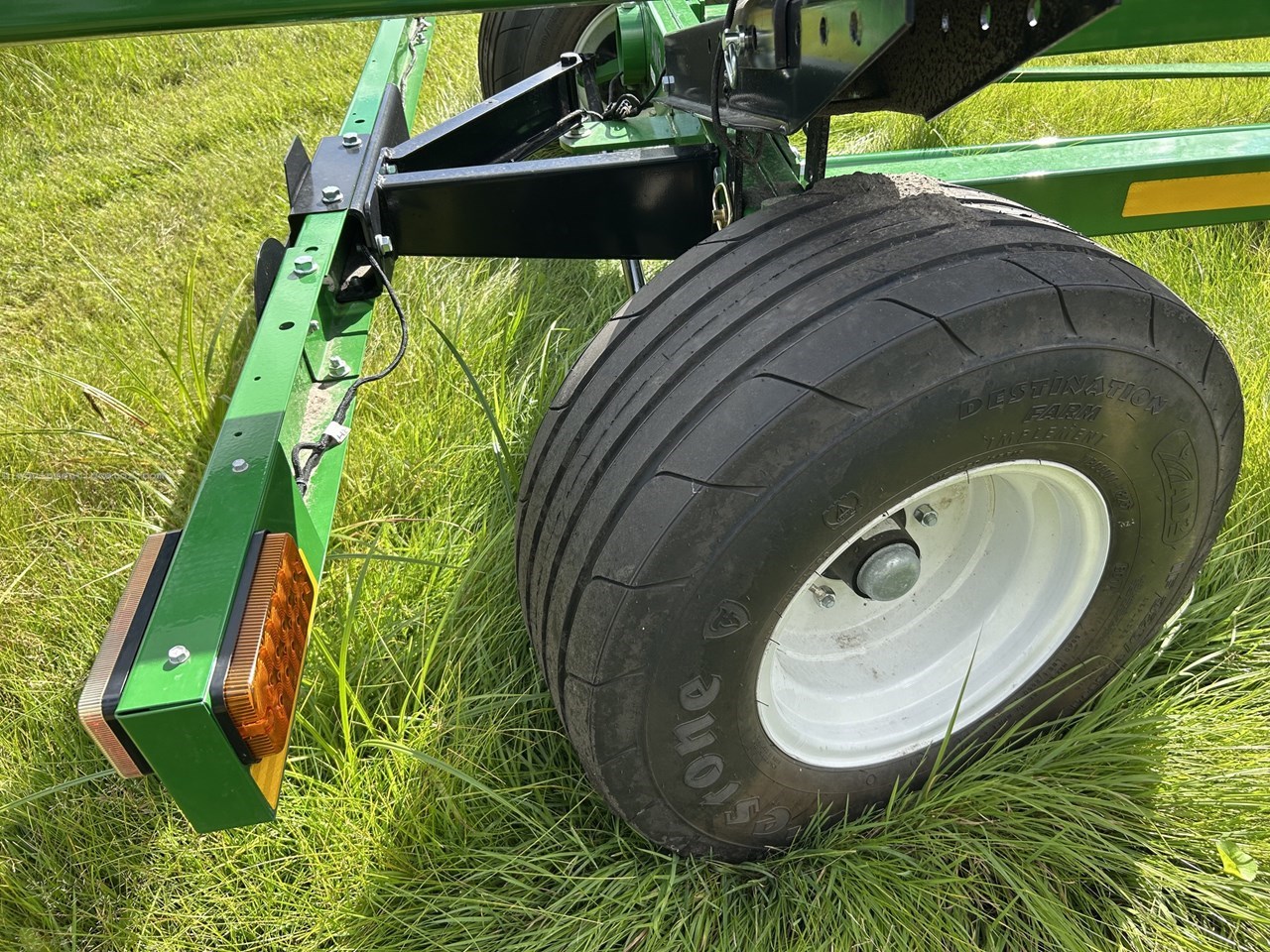 2024 Unverferth HT48 Image 10