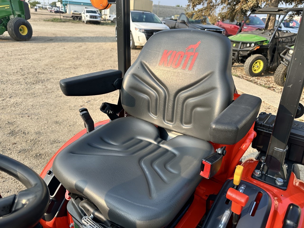 2024 Kioti CX2510H Image 10