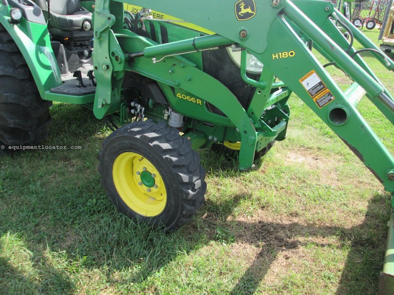 2015 John Deere 4066R Image 10