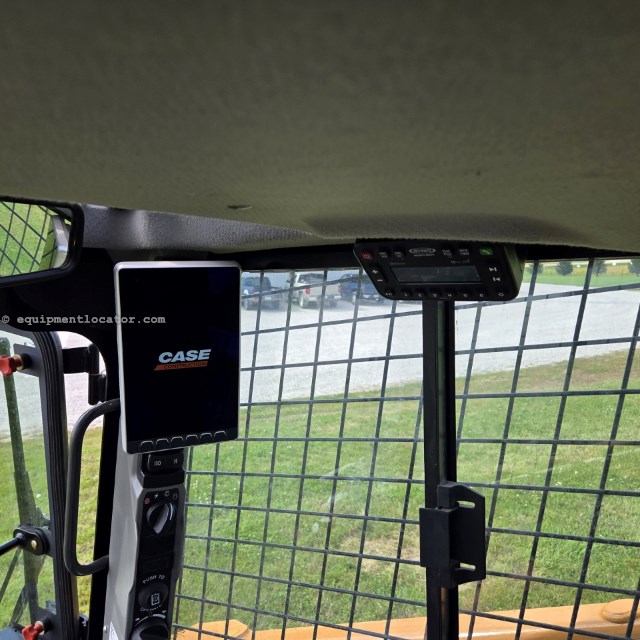 2025 Case TV370B Image 10