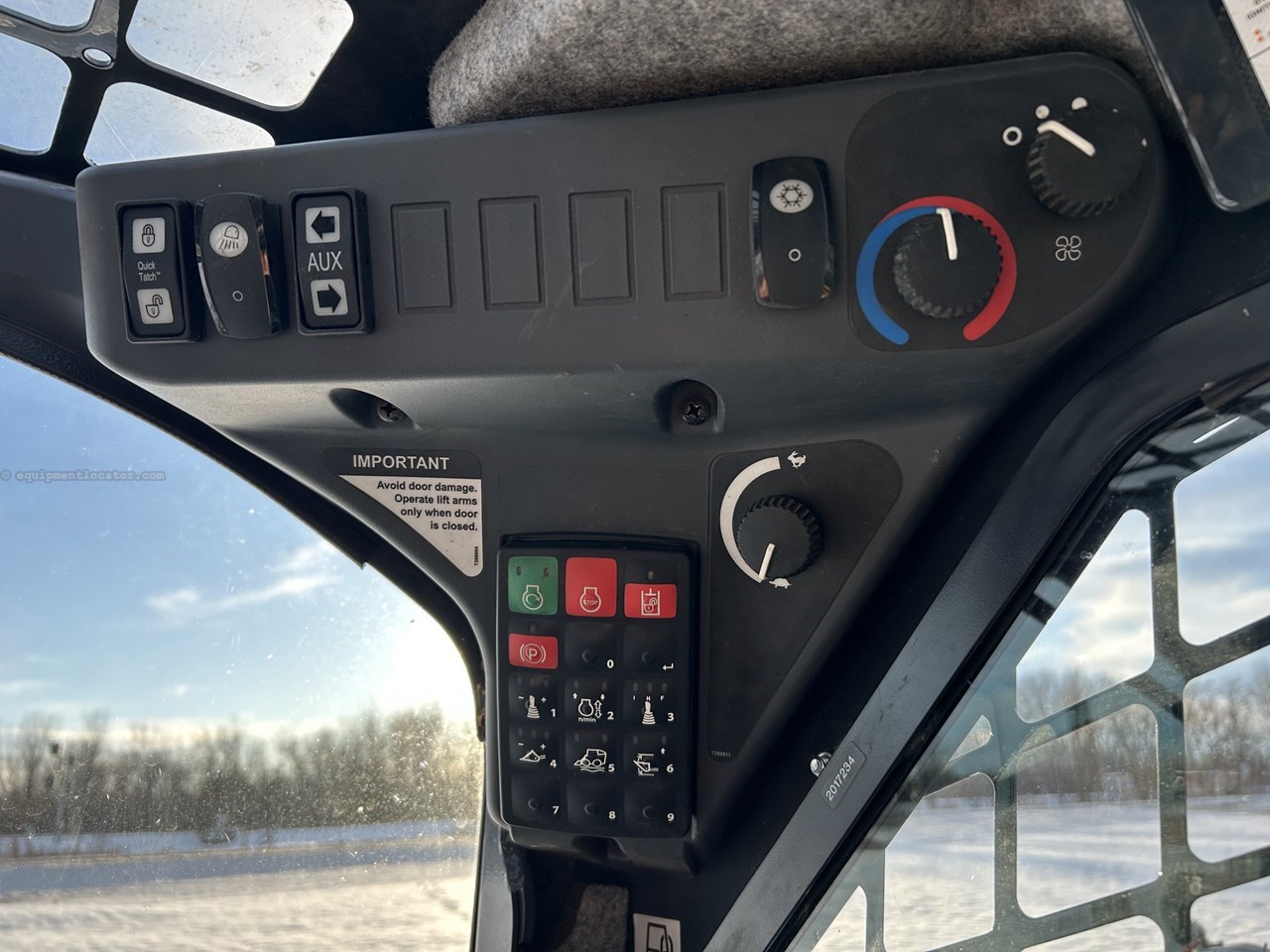 2024 John Deere 325G Image 10