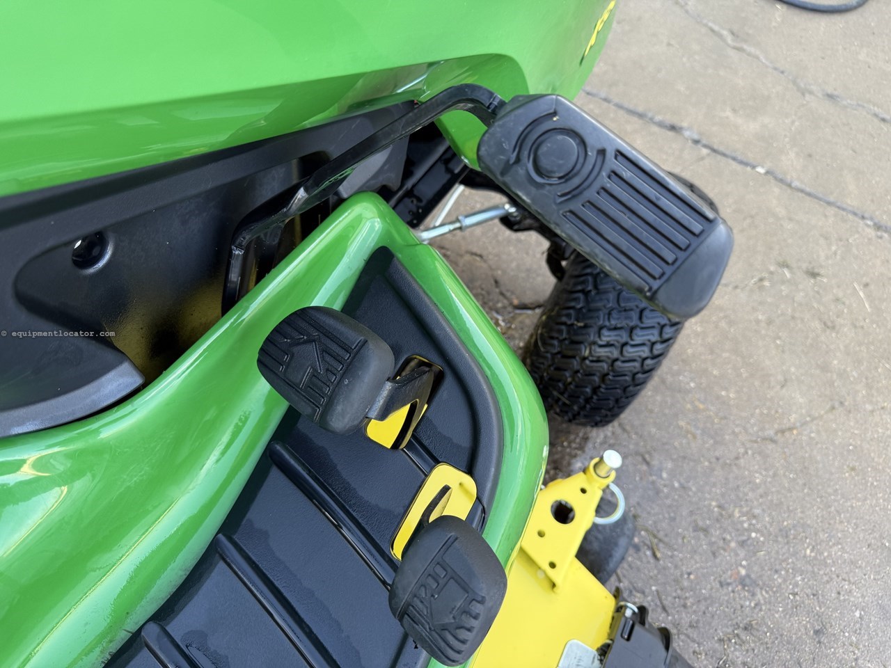 2020 John Deere X350 Image 10