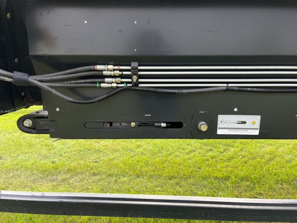 2013 MacDon FD75-D Image 10