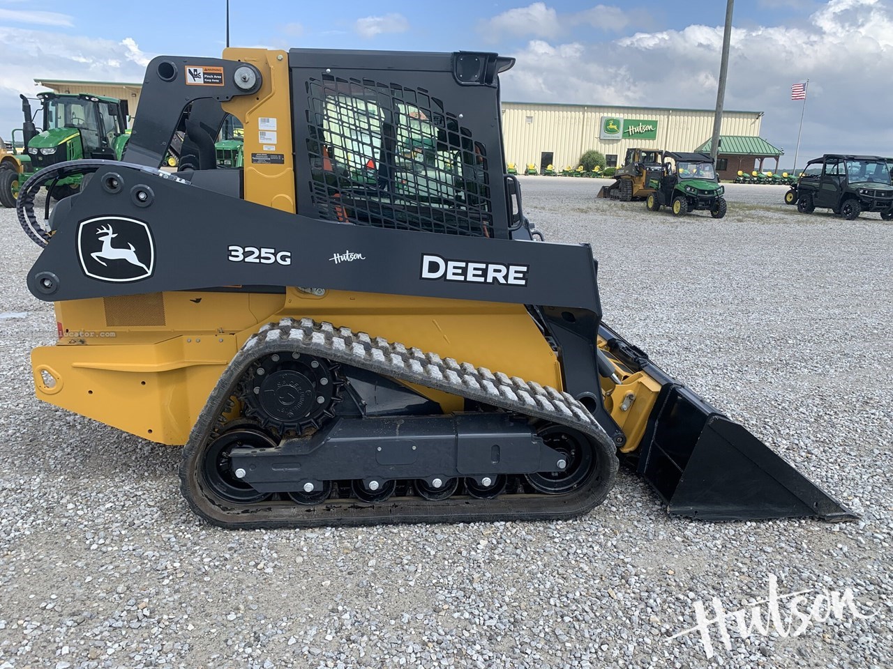 2024 John Deere 325G Image 8