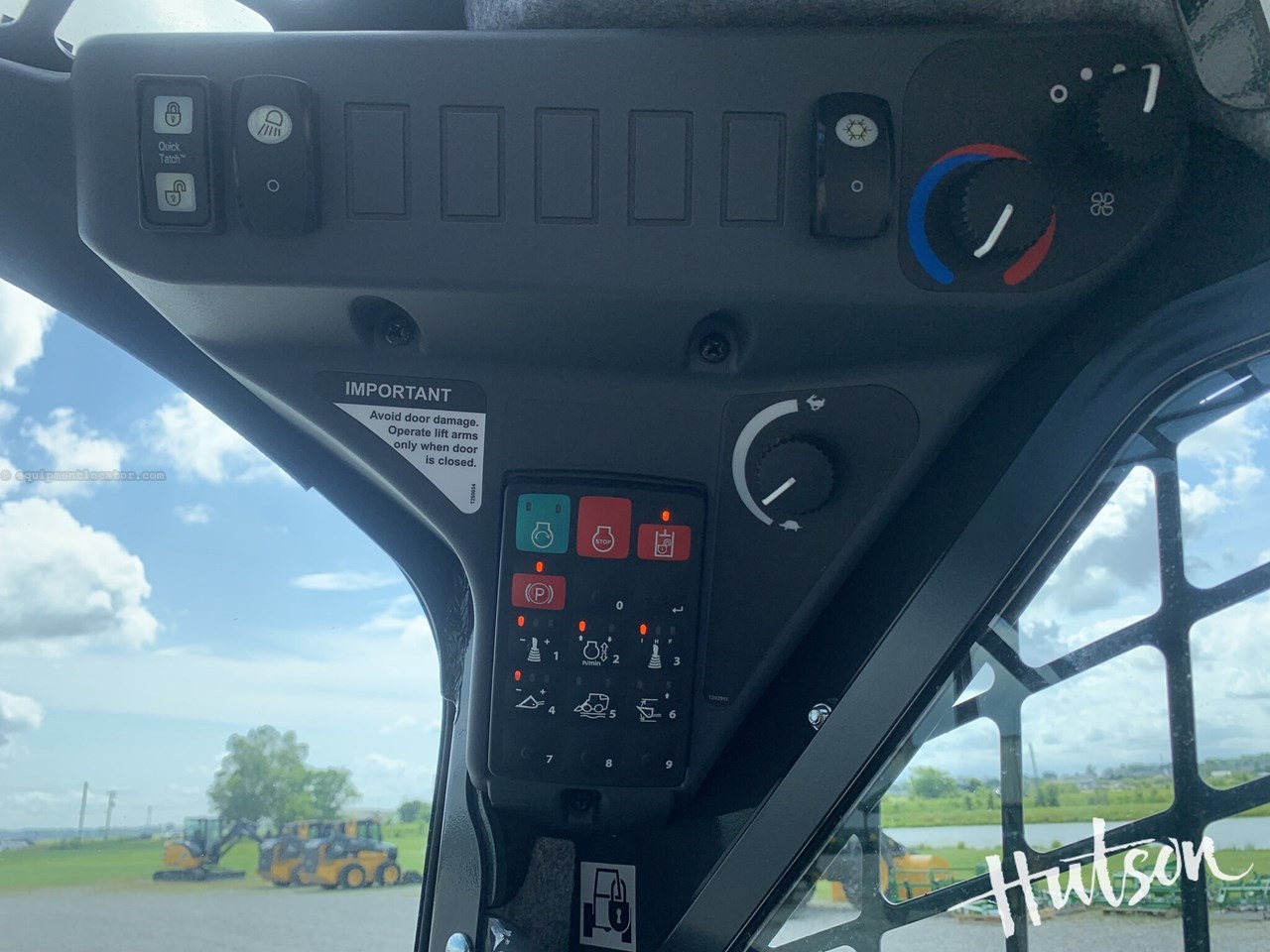 2024 John Deere 325G Image 15