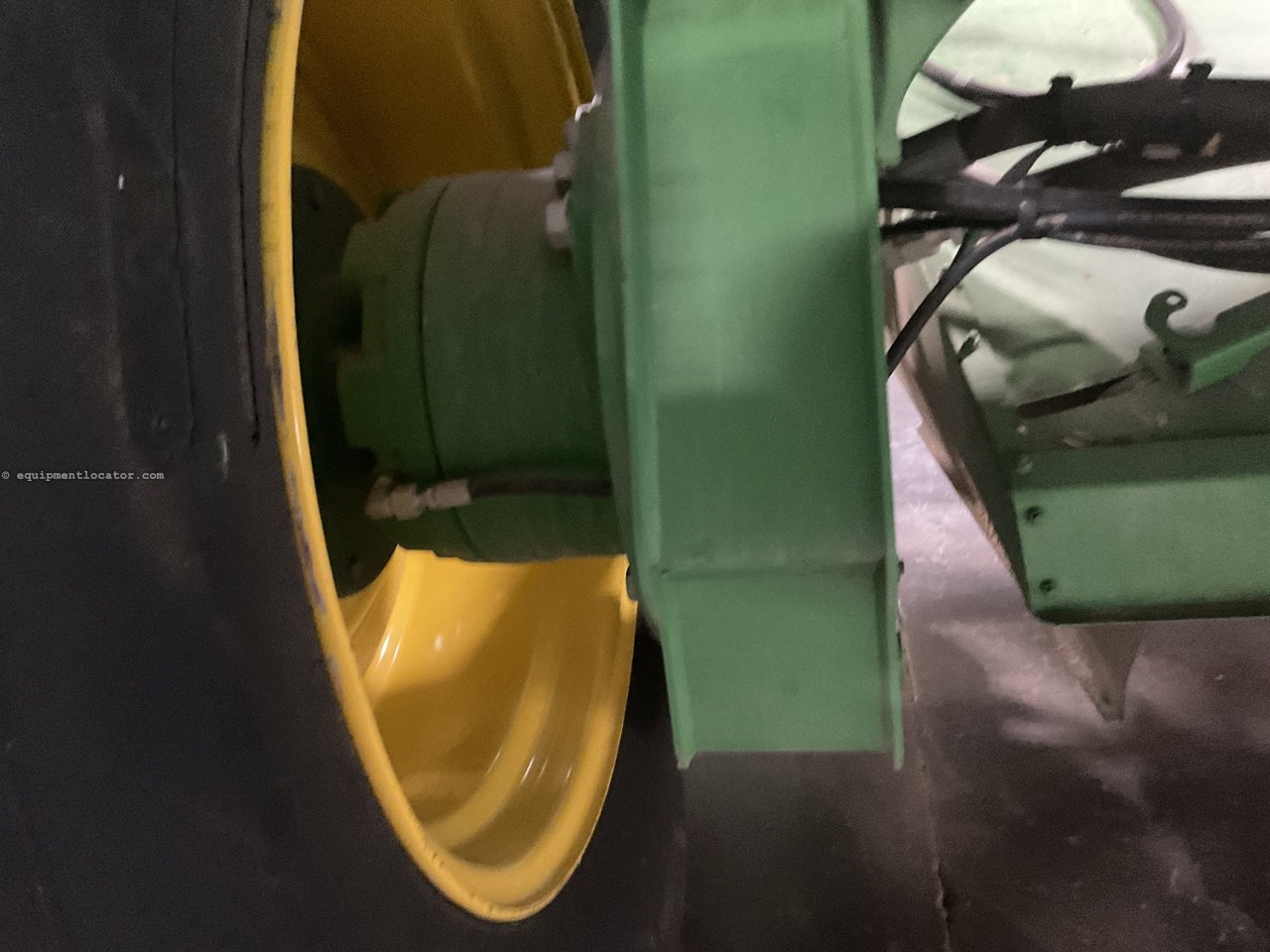 2022 John Deere W235R Image 10