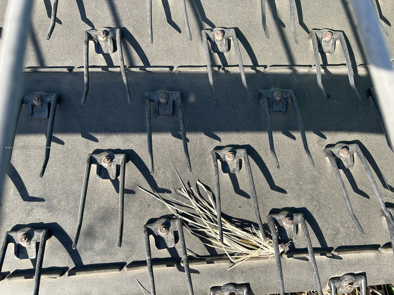 2013 John Deere 615P Image 10