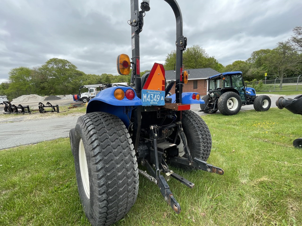 2017 New Holland Boomer 35 T4B Image 5