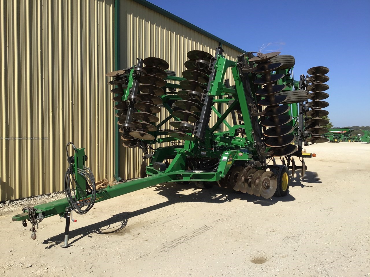 2021 John Deere 2635 Image 2