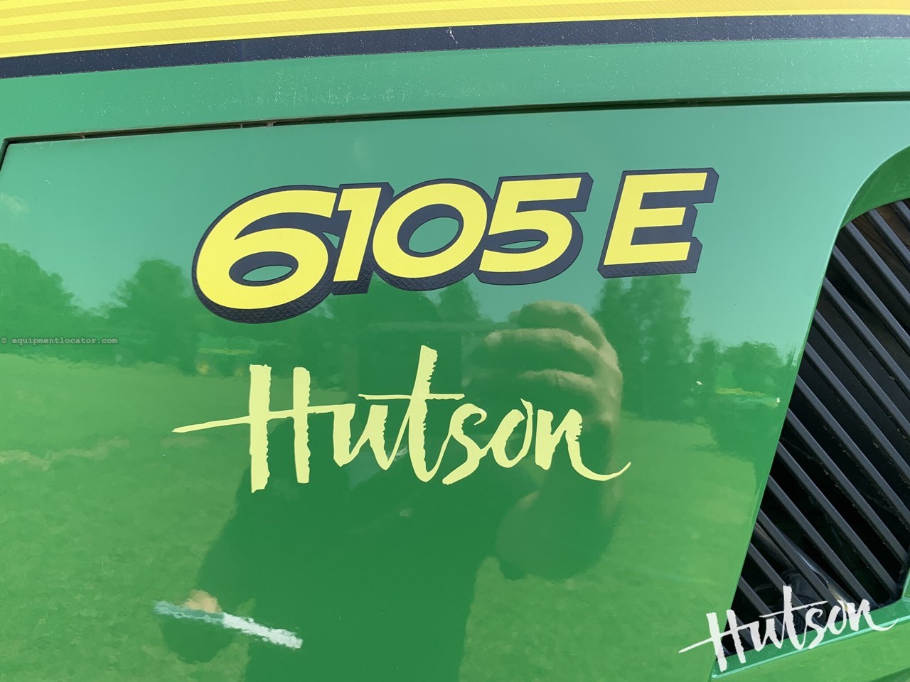 2023 John Deere 6105E Image 10