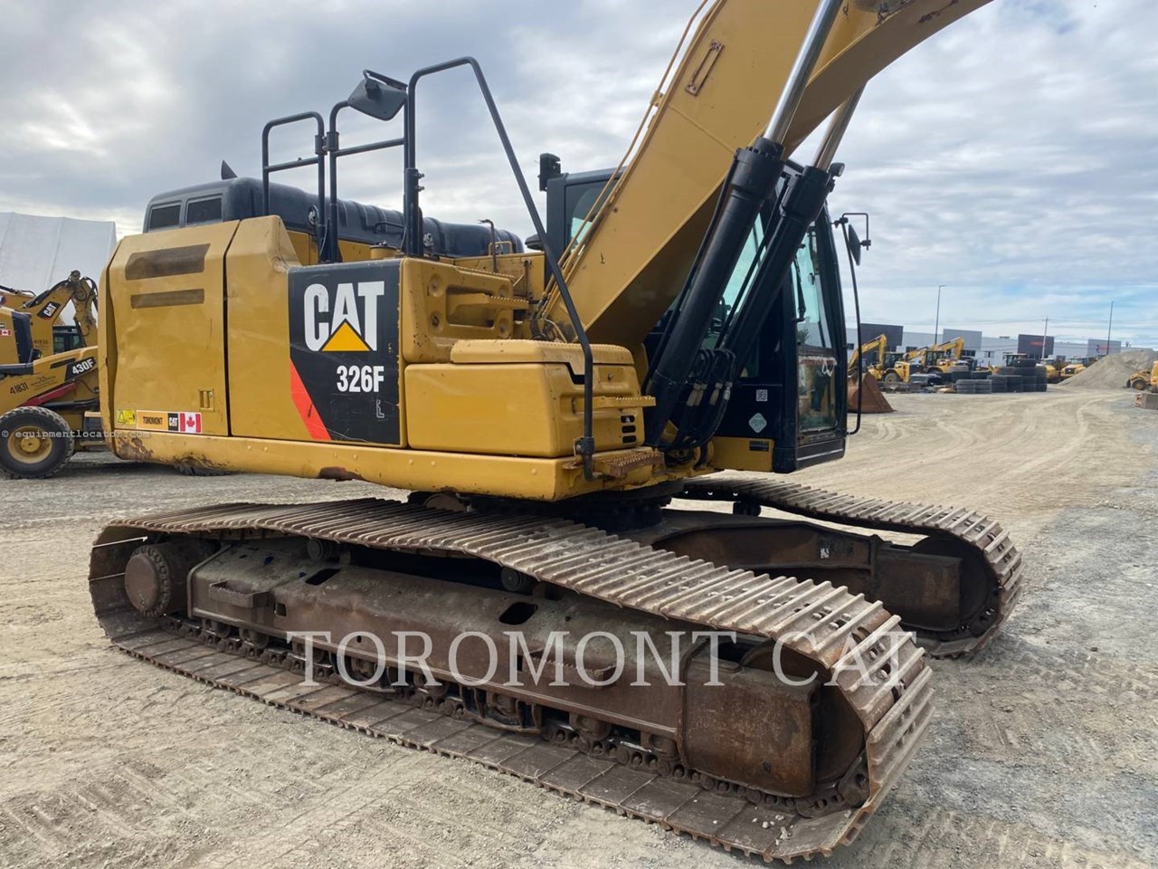 2017 Caterpillar 326FL Image 10