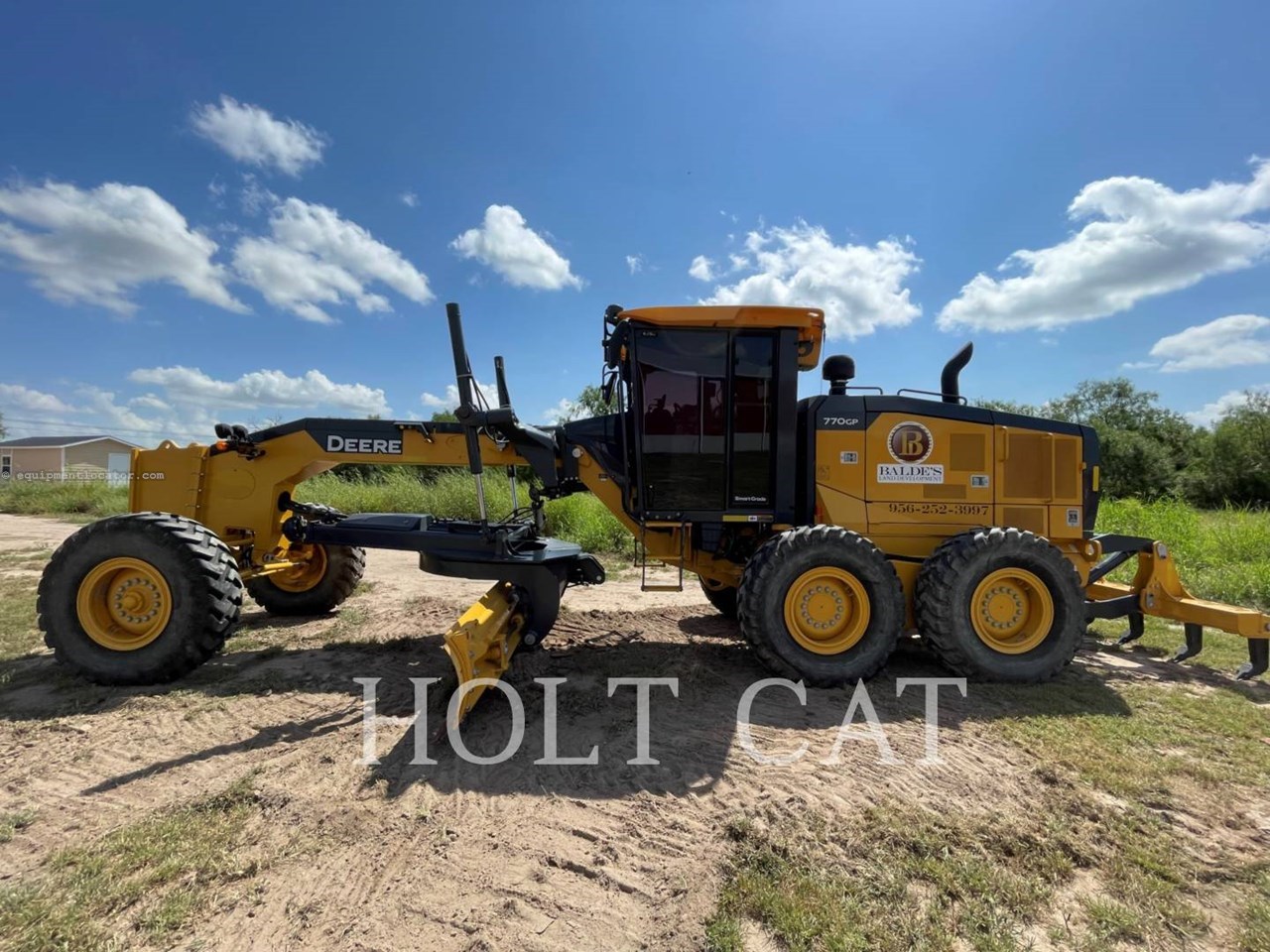 2023 John Deere 770GP Image 10