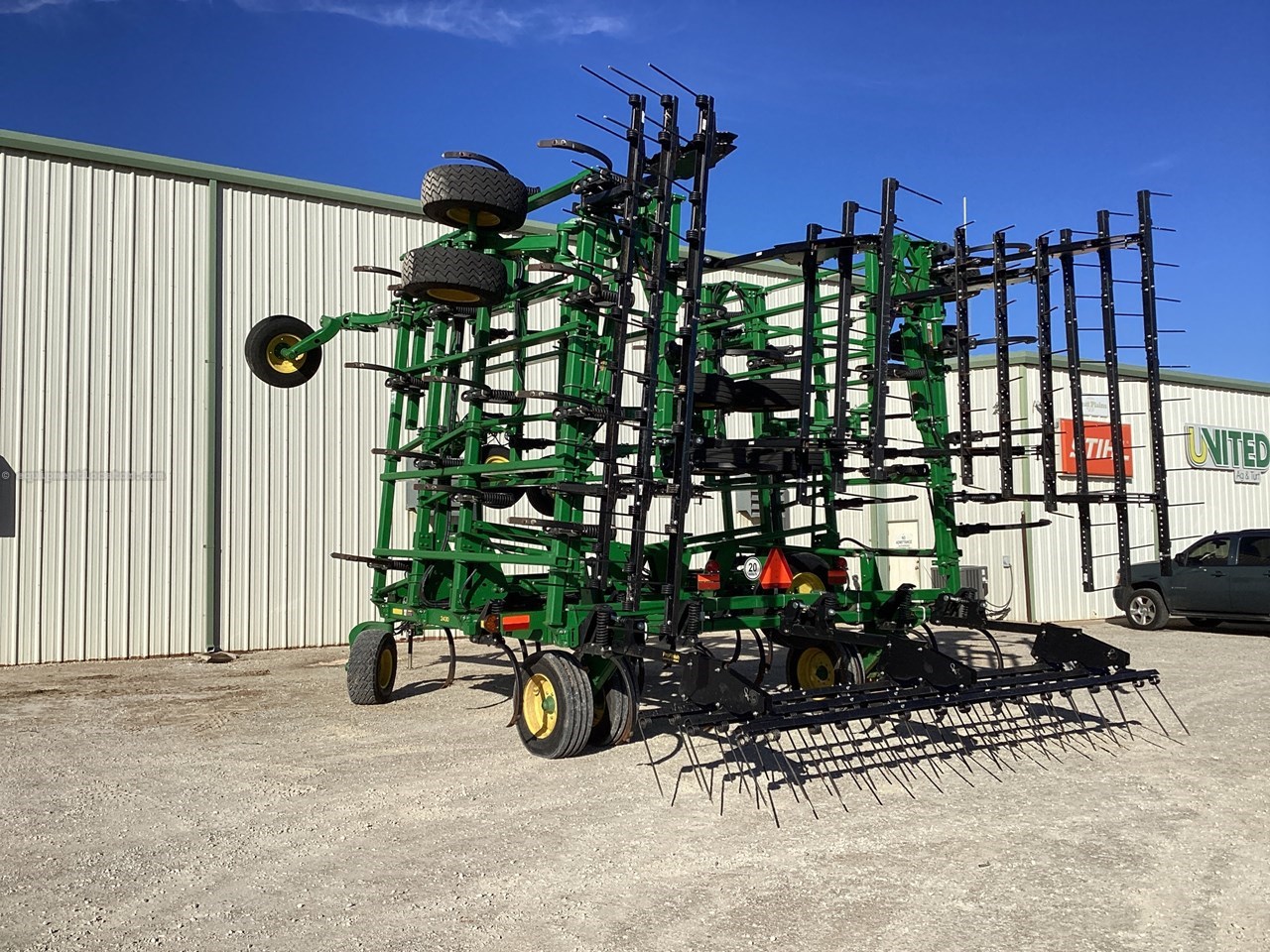 2023 John Deere 2430 Image 10