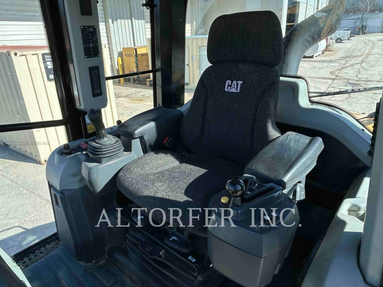 2016 Caterpillar 963K Image 11