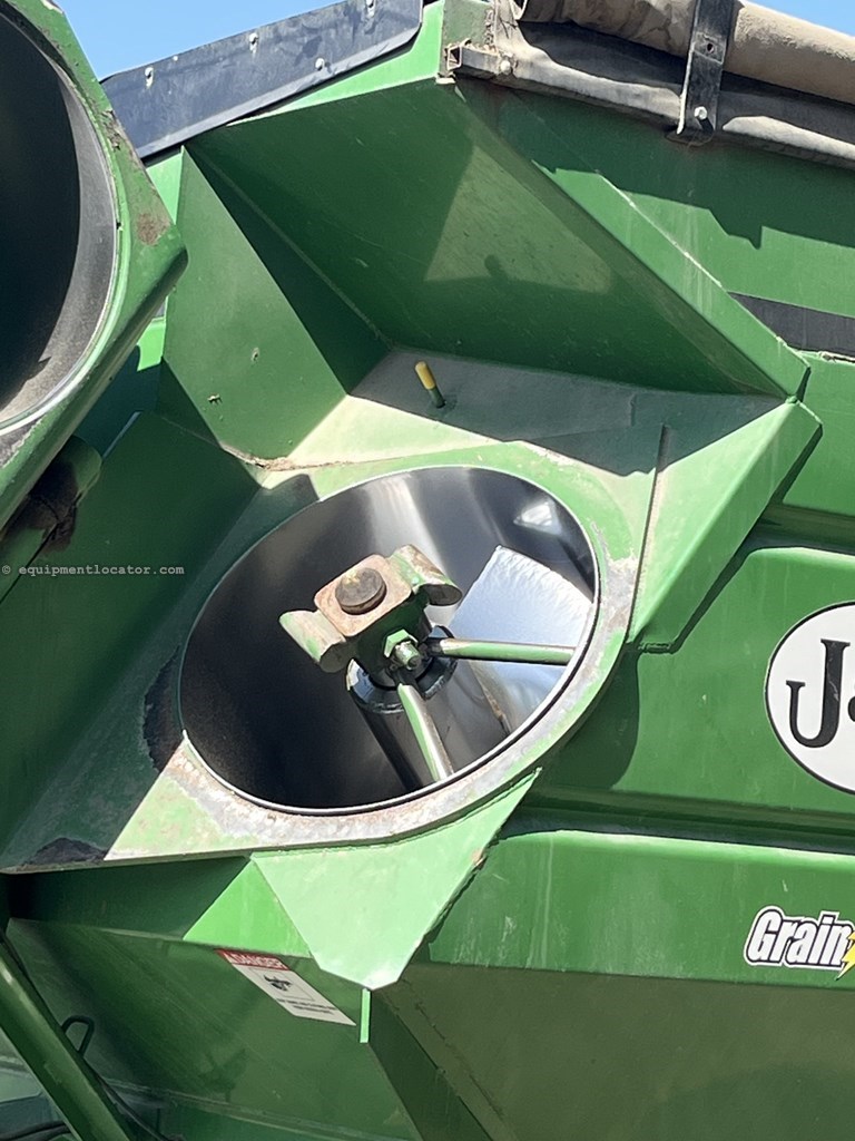 2012 J & M 1326-22T Image 10