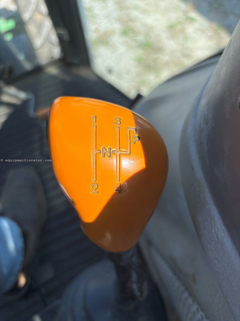 2018 John Deere 5085E Image 10