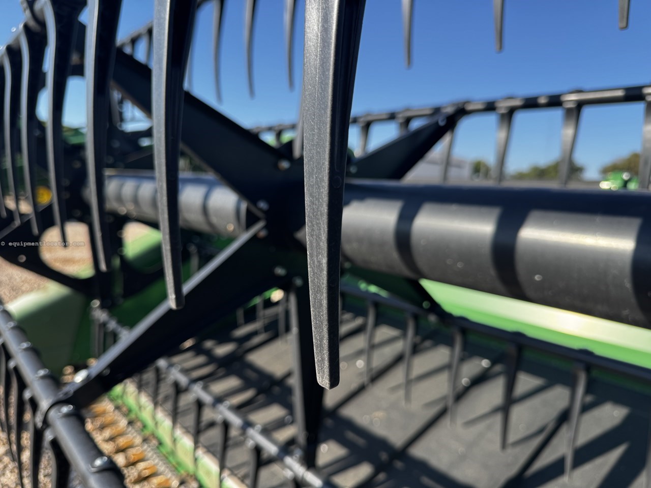 2017 John Deere 640D Image 10