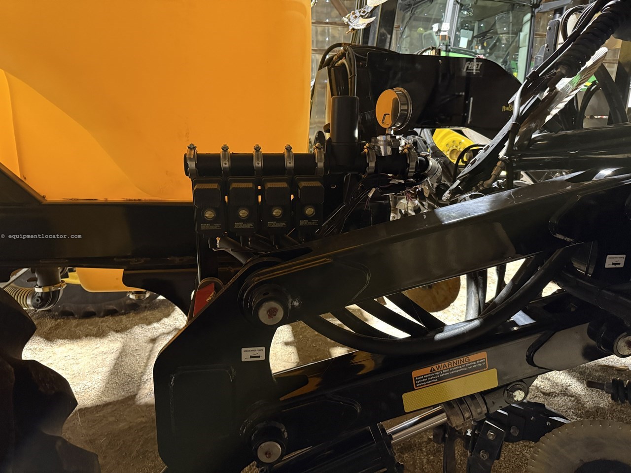 2021 Fast 8313 Image 10