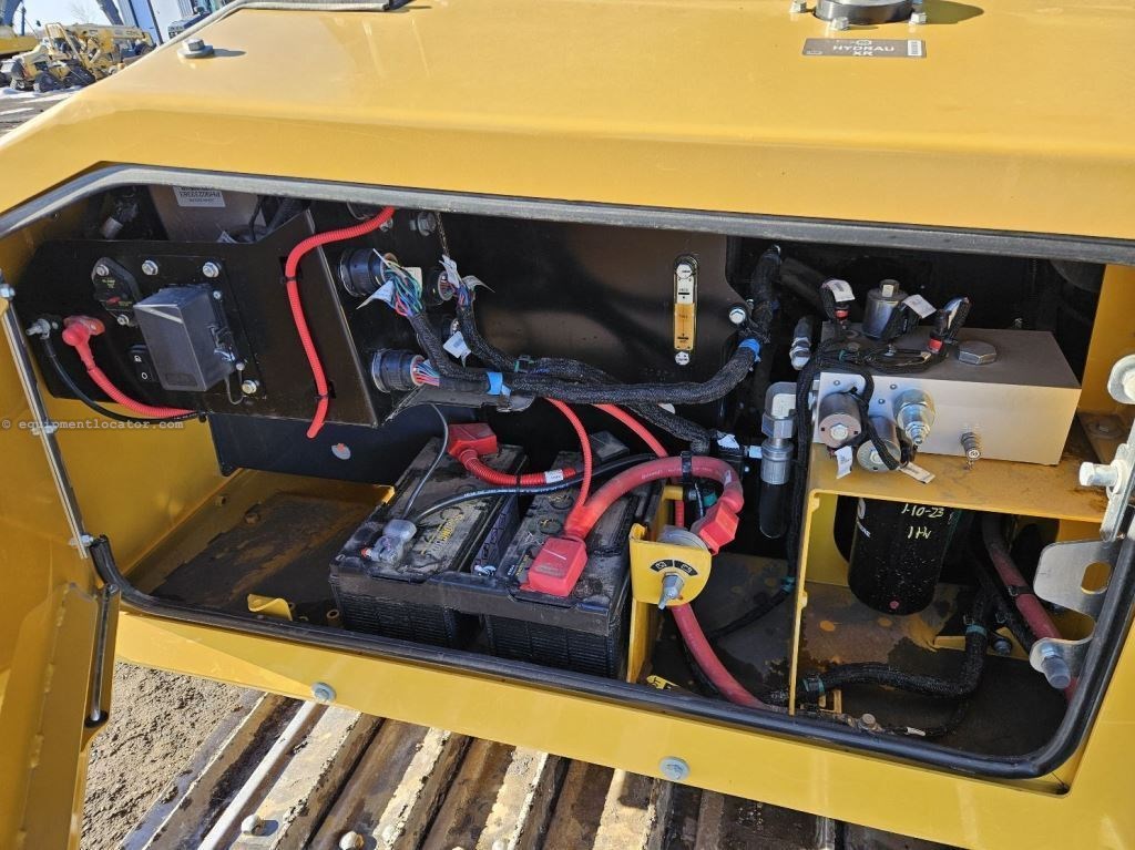 2023 John Deere 850L Image 28