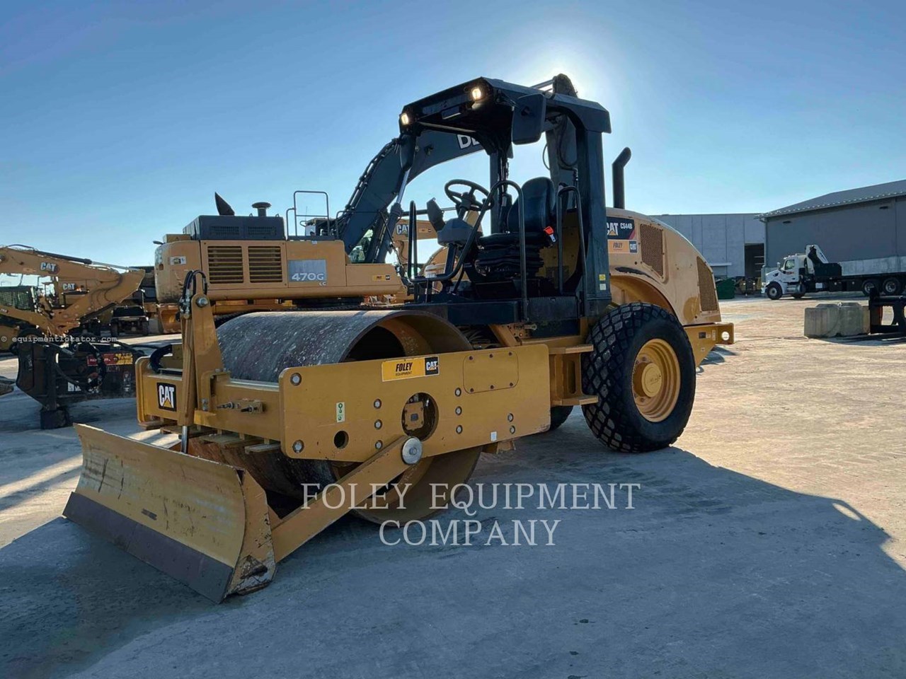 2020 Caterpillar CS44B Image 10