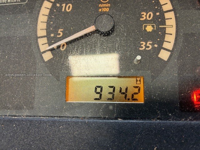 2012 John Deere 1026R Image 10