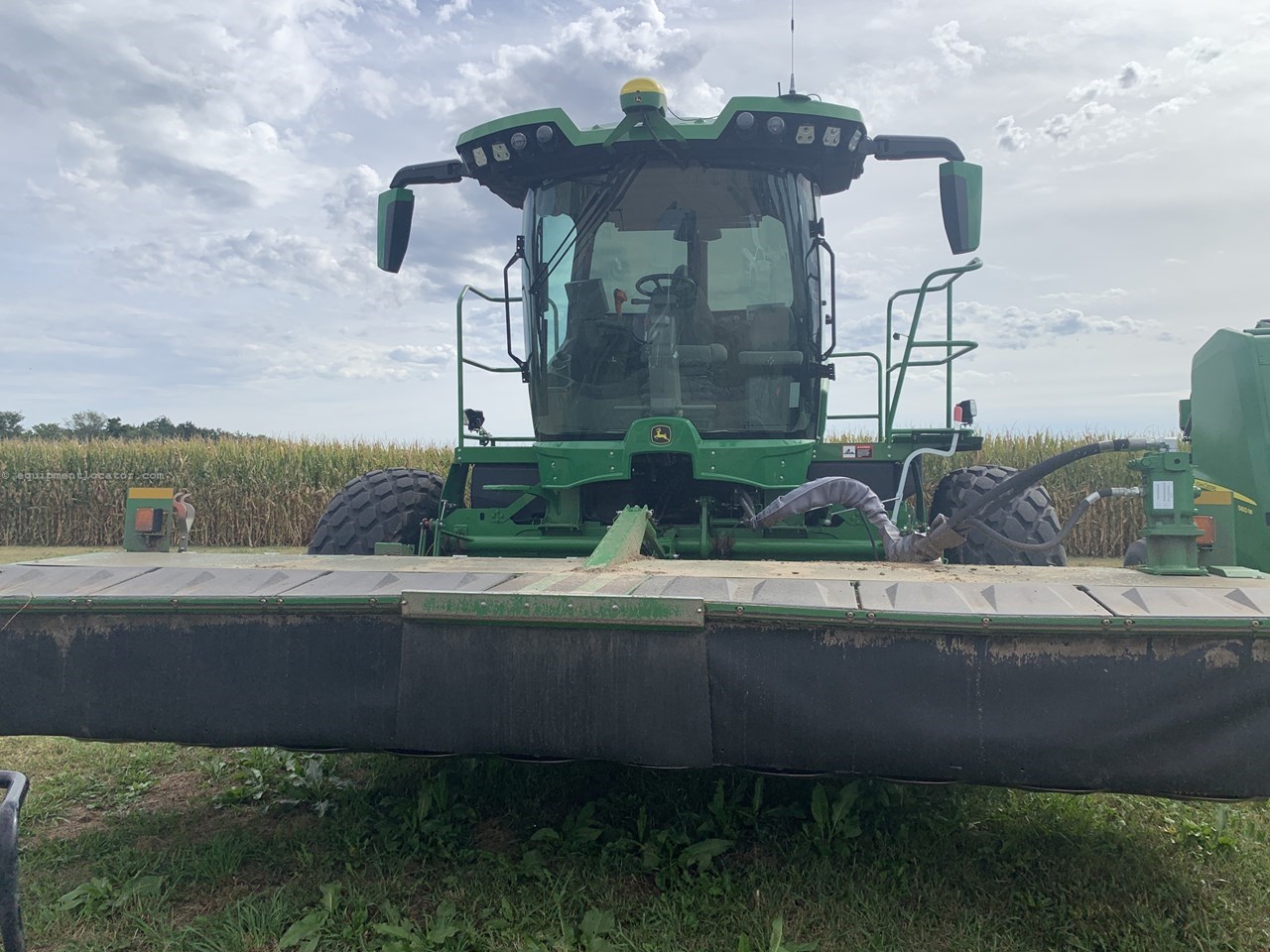 2024 John Deere W235R Image 2