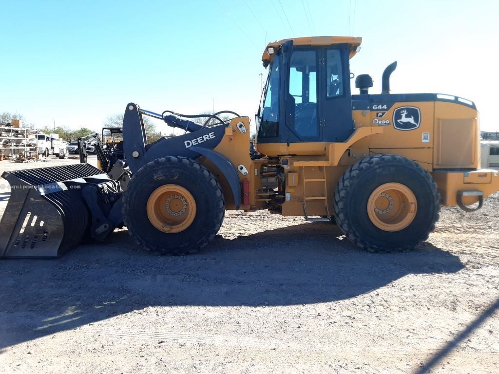 2023 John Deere 644P Image 2
