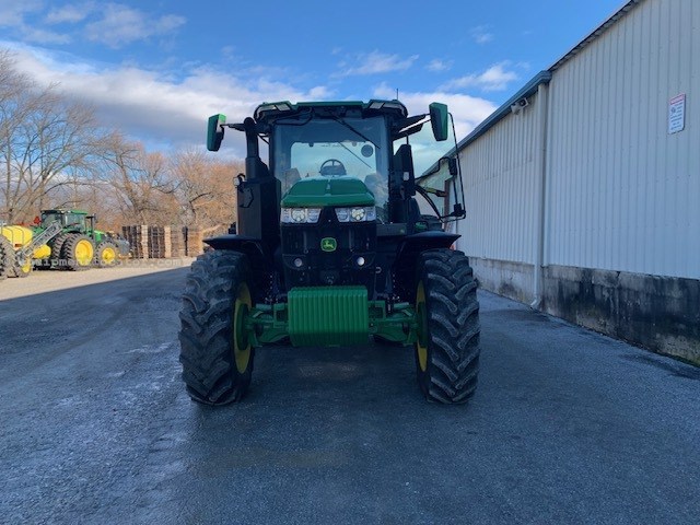 2023 John Deere 7R 330 Image 10