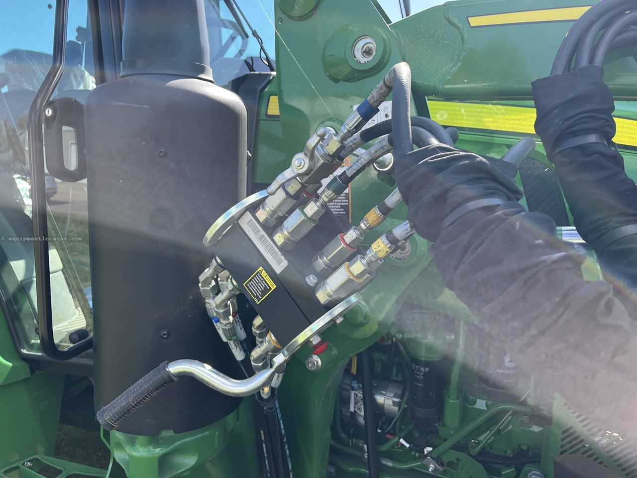 2025 John Deere 5095M Image 10