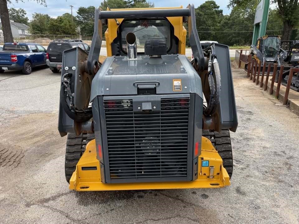 2022 John Deere 333G Image 10